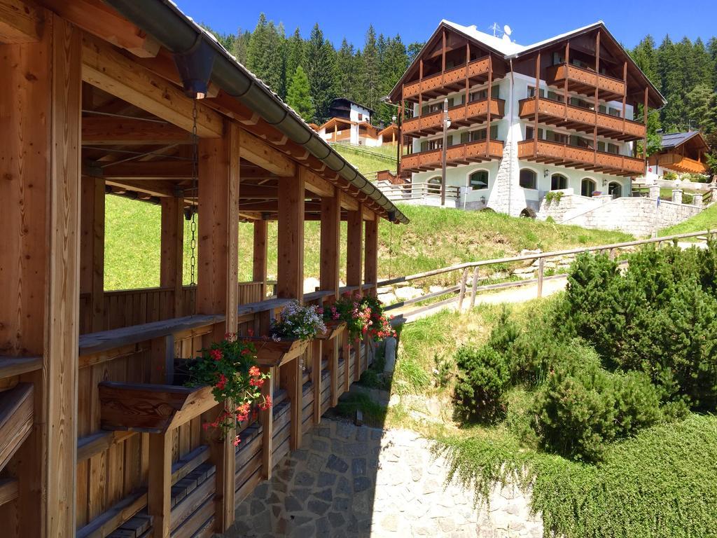 Апарт отель Rta Torre Del Brenta Мадонна-ди-Кампильо Экстерьер фото