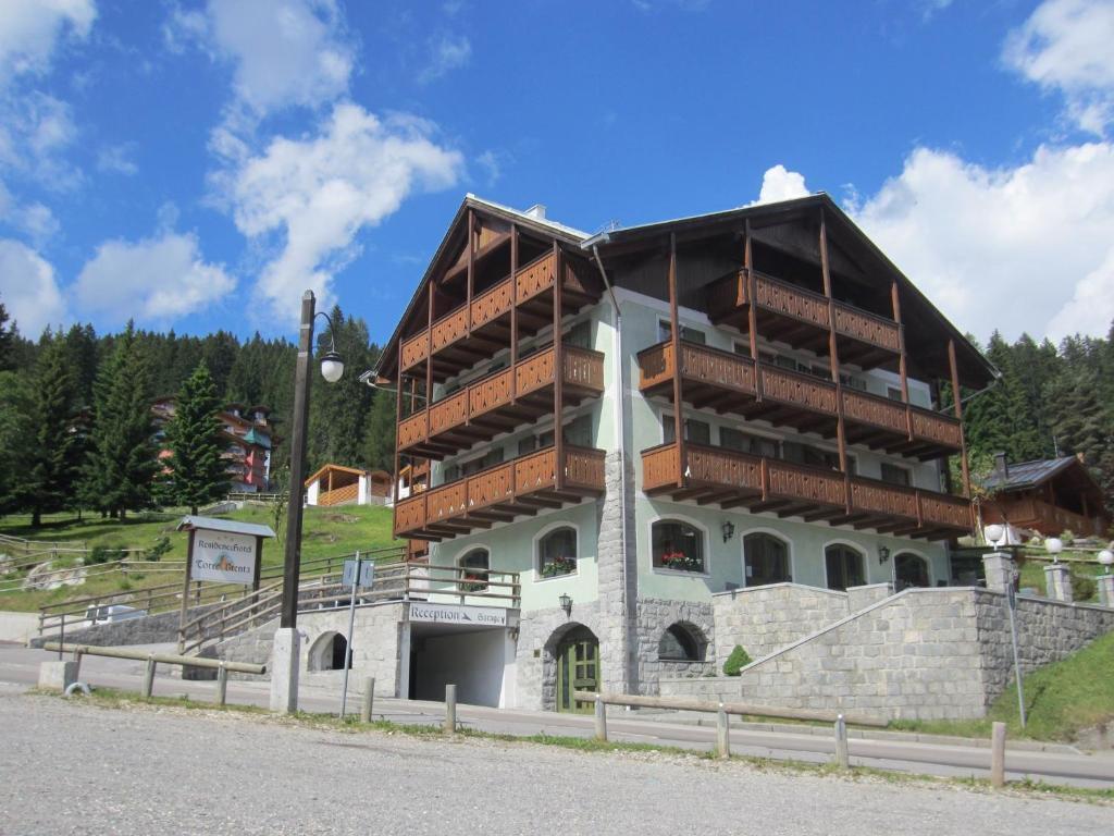 Апарт отель Rta Torre Del Brenta Мадонна-ди-Кампильо Экстерьер фото